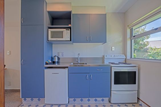 Deluxe%20and%20kitchens%209%207%206%20cords%20removed%20 15