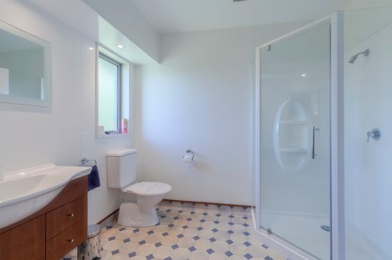 Deluxe%20and%20kitchens%209%207%206%20cords%20removed%20 18